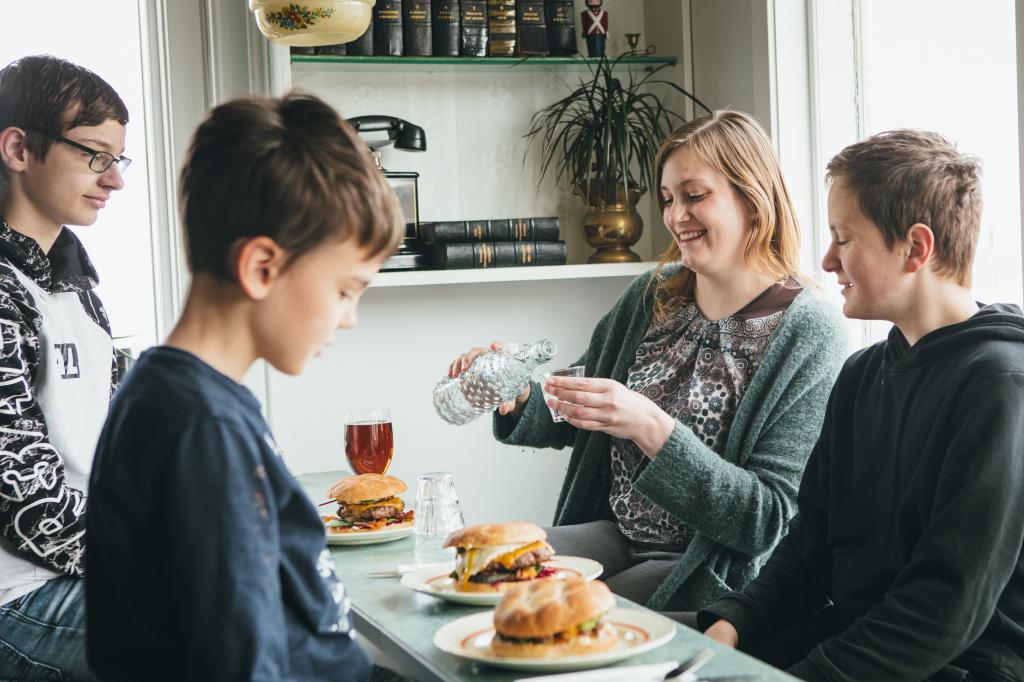 Burgers at Café á Mølini