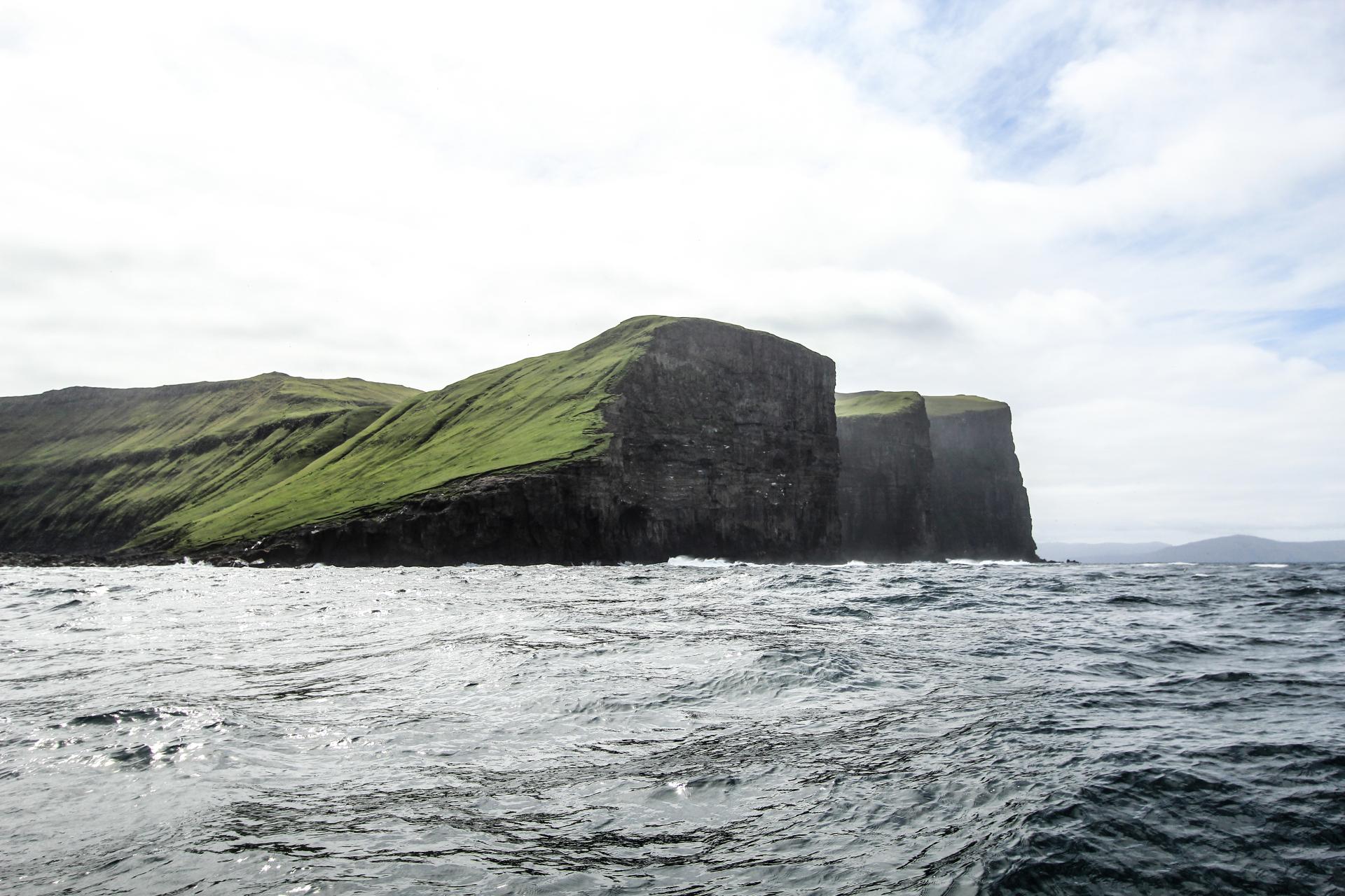 Wonderful views fishing trip Sandoy