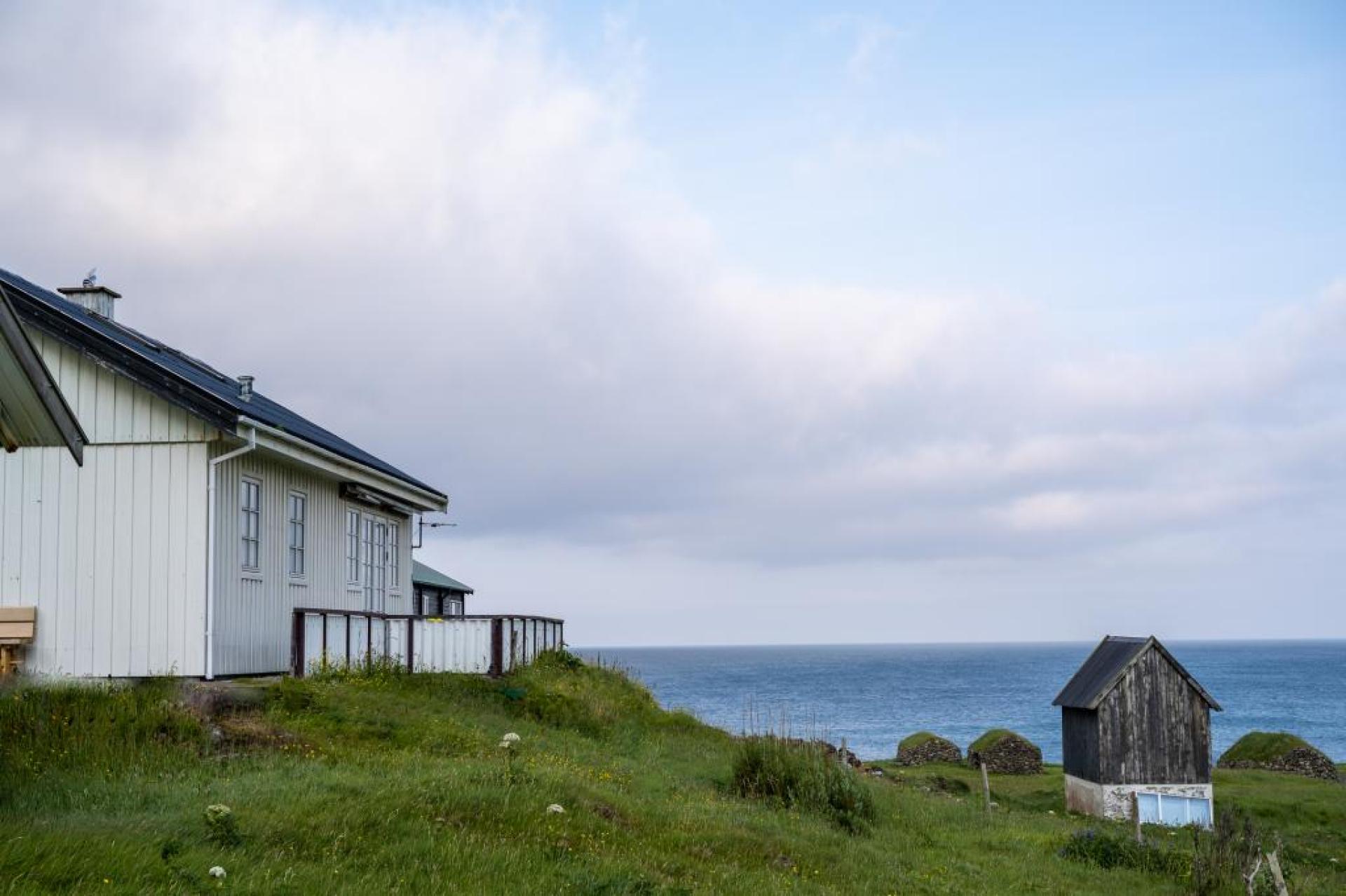 Undir Grótgerði, Húsavík